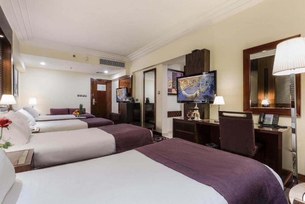 October Platinum Umrah Package