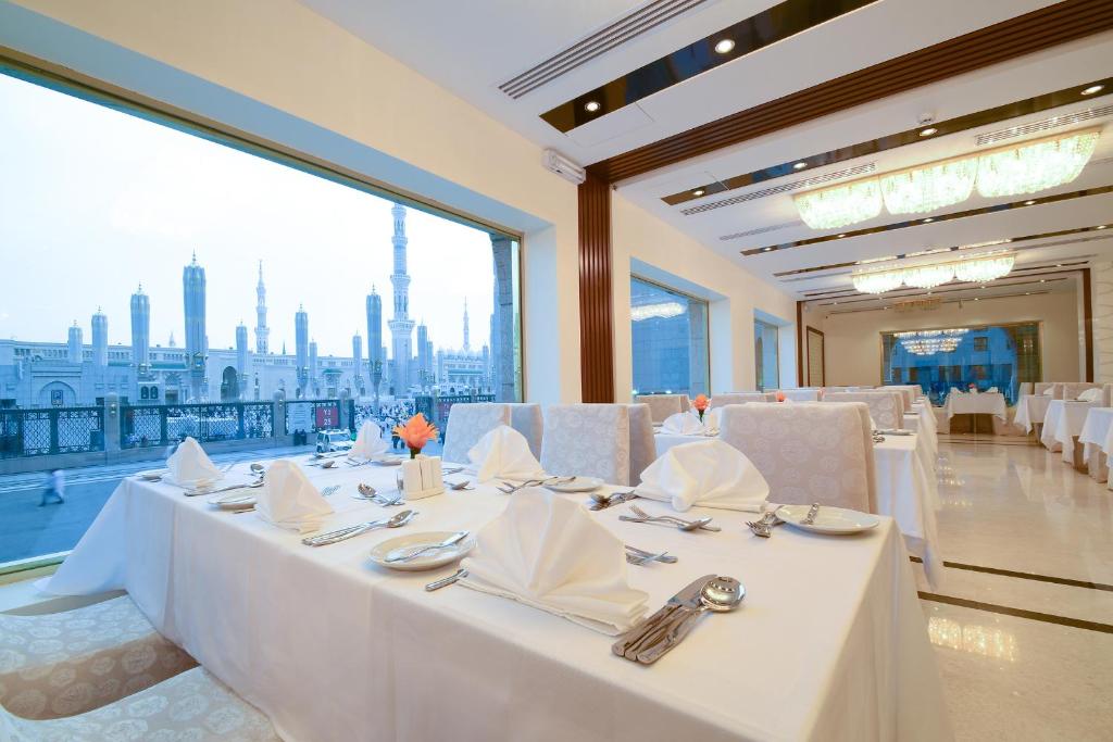 Golden Tulip Al Zahabi Hotel1