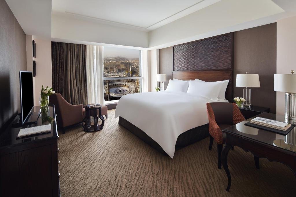 5 Star Umrah Package Blackburn