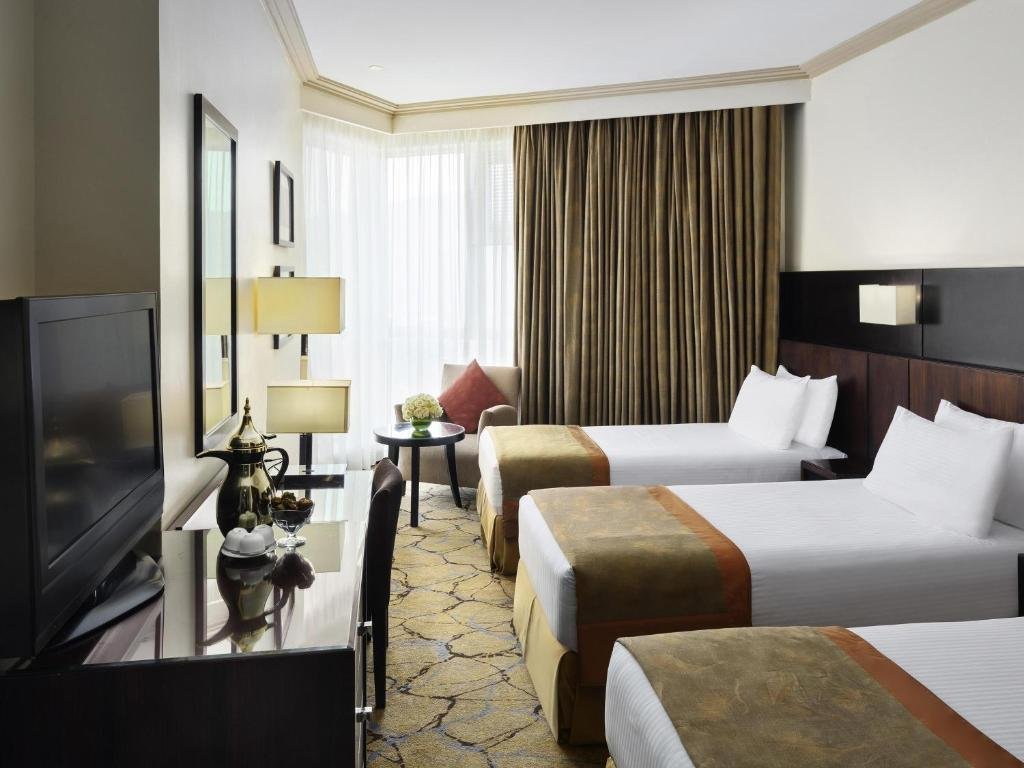 September Deluxe Umrah Package